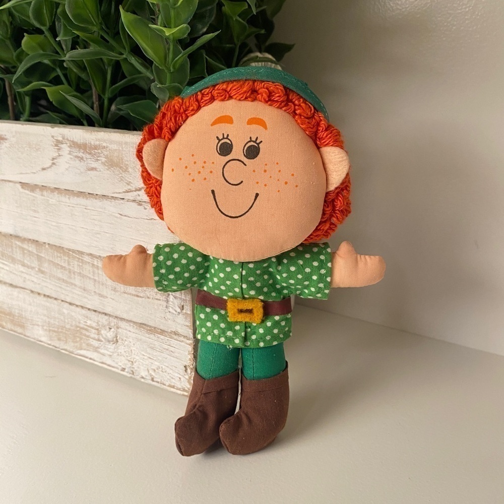 Hallmark 6 inch Soft Stuffed Leprechaun 4304 St Patrick's Day Vintage Plush